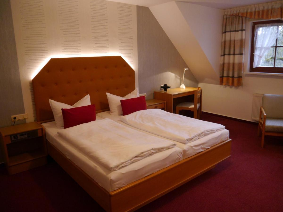 אנרודה Hotel & Restaurant Lengefelder Warte מראה חיצוני תמונה